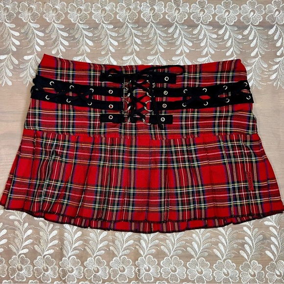 Tripp NYC Y2K Grunge, Emo Plaid Red Skirt w/ Black Lace-Up Detail -Size L -SK06 - Picture 2 of 8